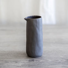 Flax Pourer Charcoal